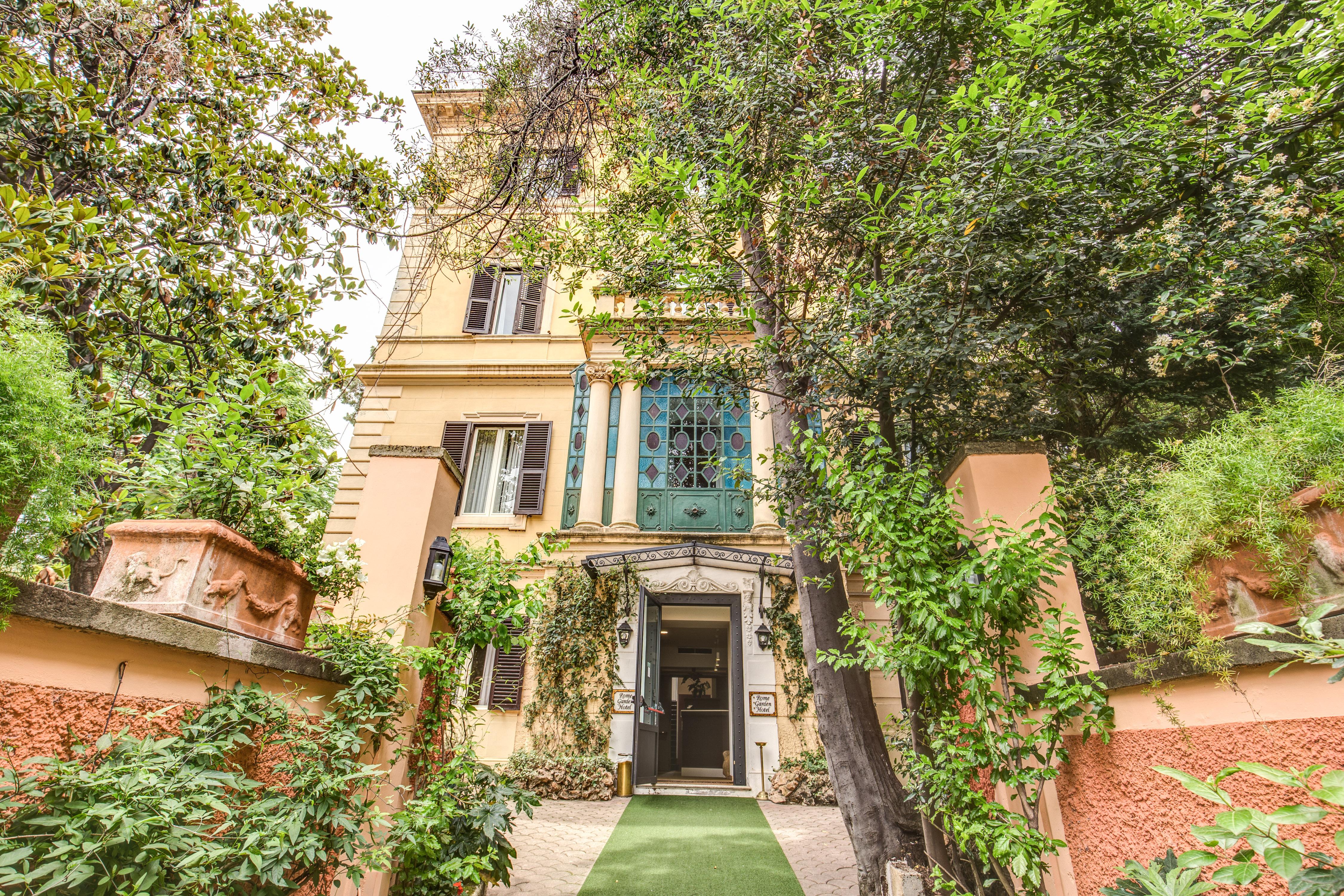 Garden Hotel